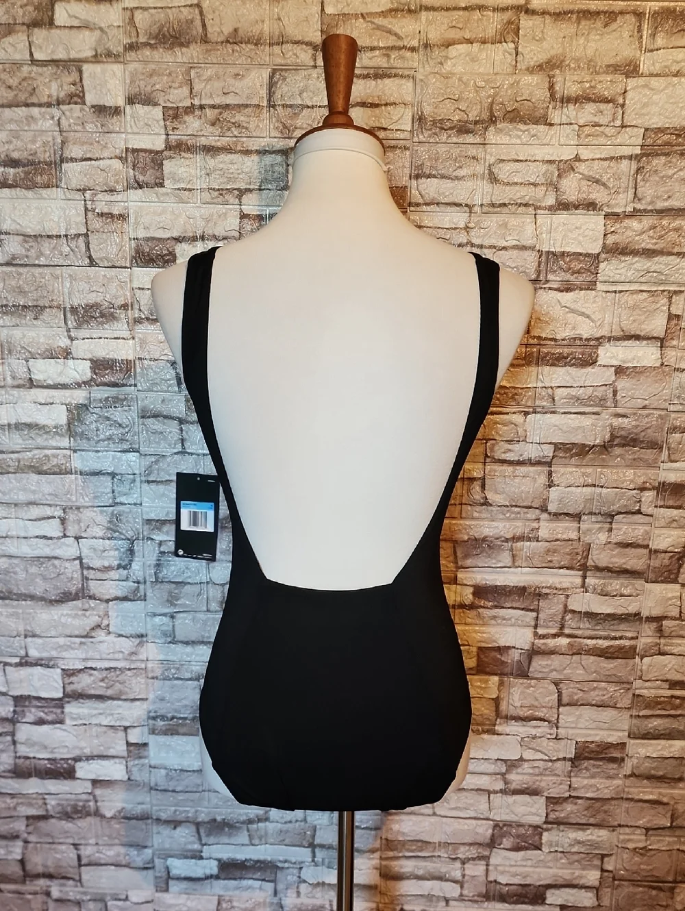 Nike Black Scoop One-Piece Swimsuit Brand New